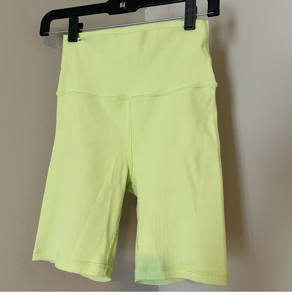 Neon Green/Yellow Women's Aerie Biker shorts Medium